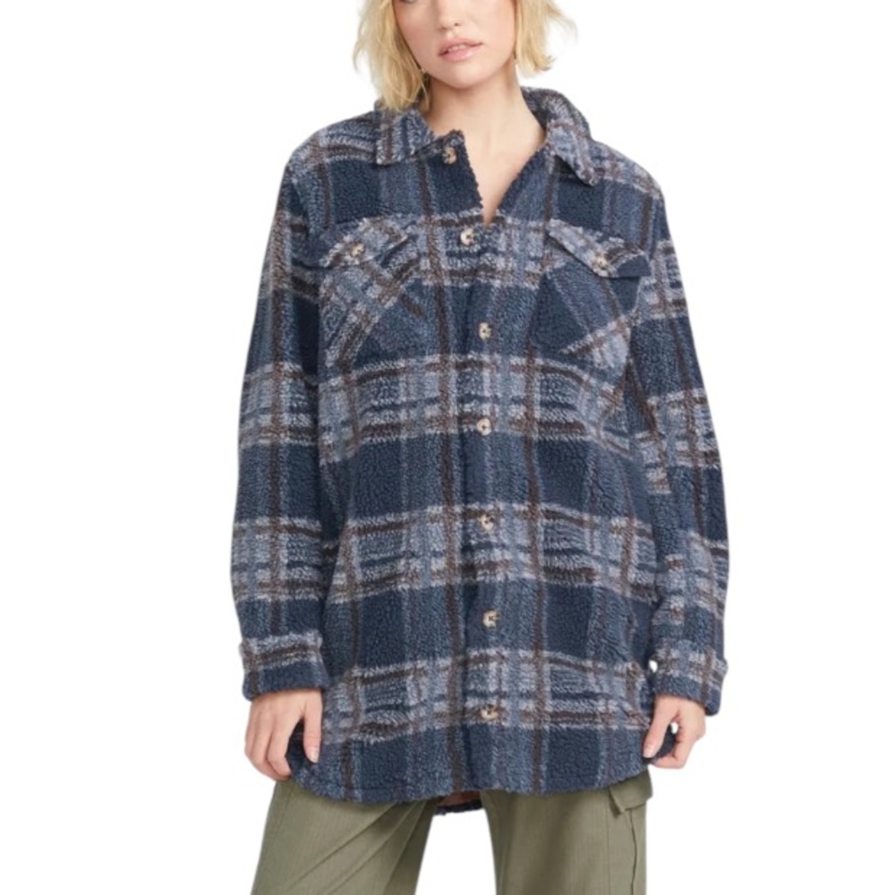 🆕Volcom Women’s Sherpa Jacket Silent Sherpa ll Navy Plaid Pockets Size M Shacket